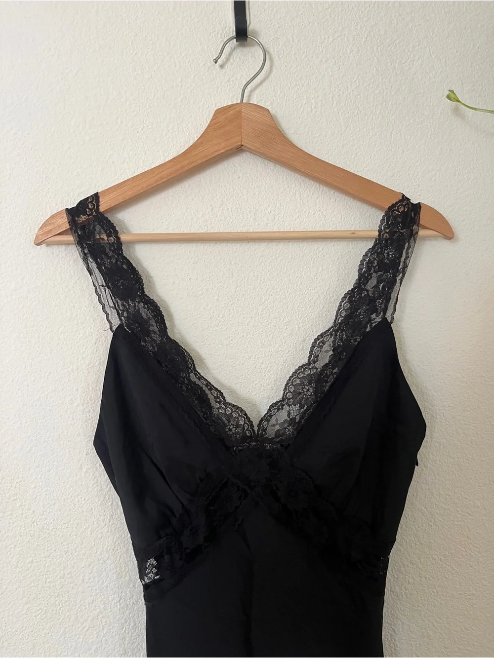Abercrombie and Fitch Black Lace-Trim Slip Dress sz XS